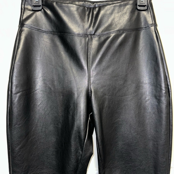 Women's BBJ Los Angeles Pants, M, Black Pleather Faux Leather Leggings Pull on - Picture 4 of 11